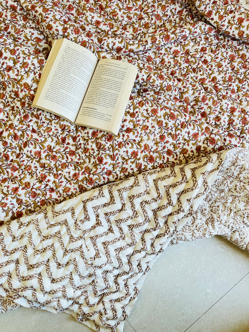 Hand Block Print Cotton Quilt: Reversible Jaipuri Razai