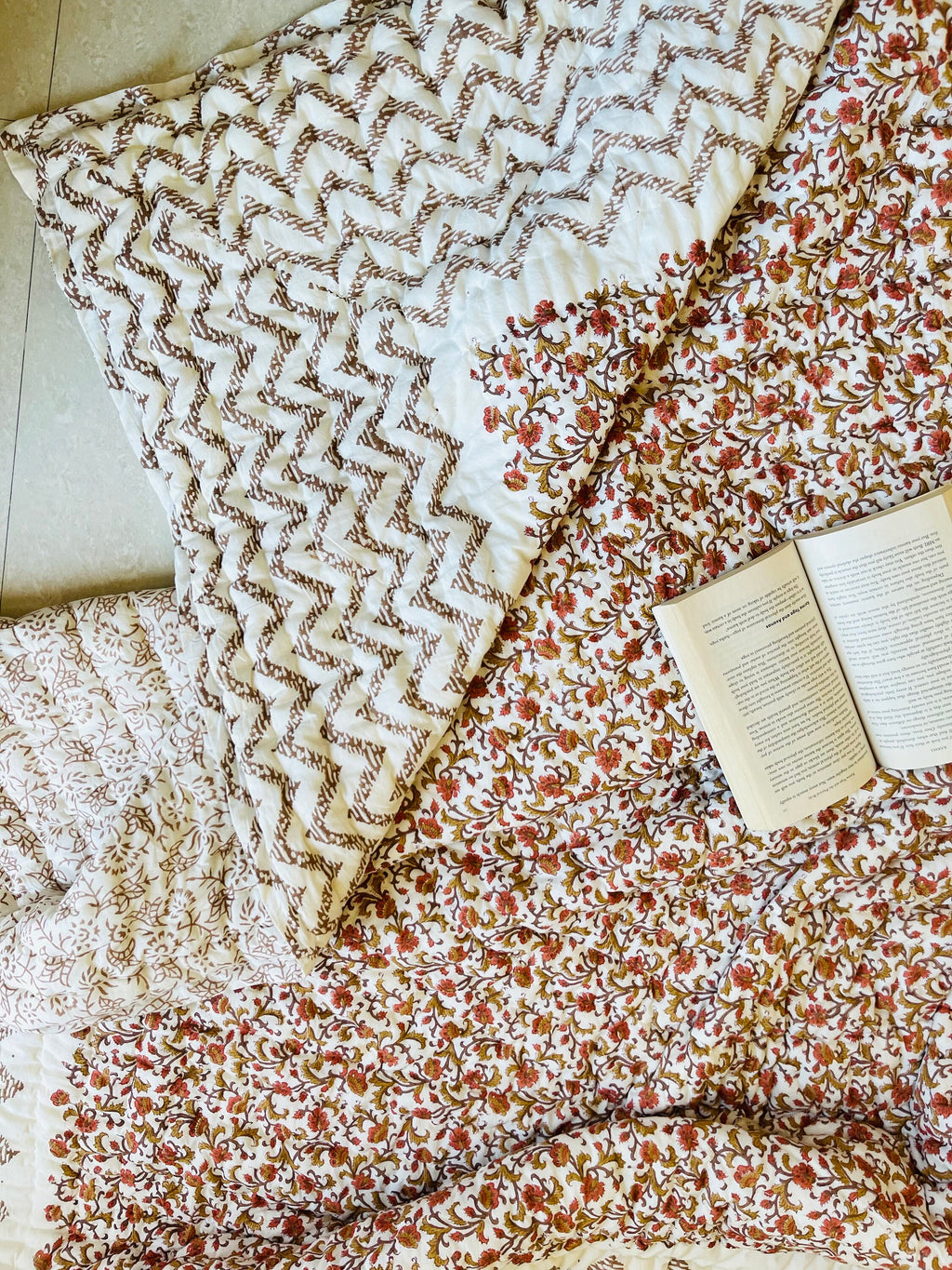 Hand Block Print Cotton Quilt: Reversible Jaipuri Razai
