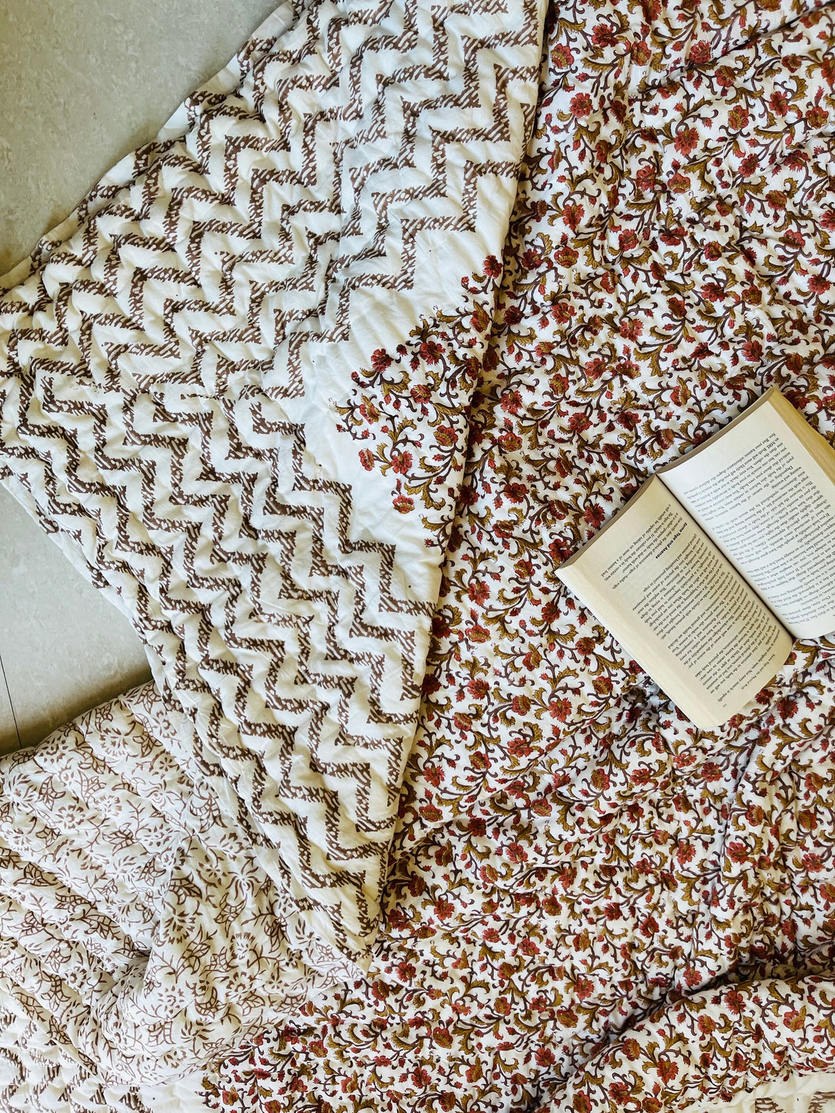 Hand Block Print Cotton Quilt: Reversible Jaipuri Razai