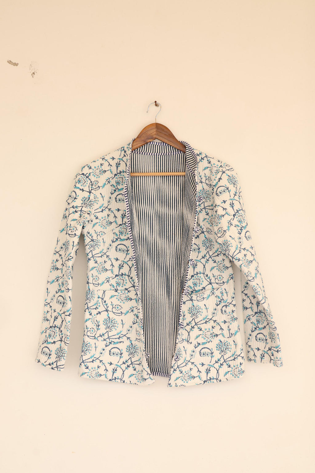 Cotton quilted Jacket women reversible fashion jacket coat Floral kantha women girls jacket winter summer  with Quilted jacket for women