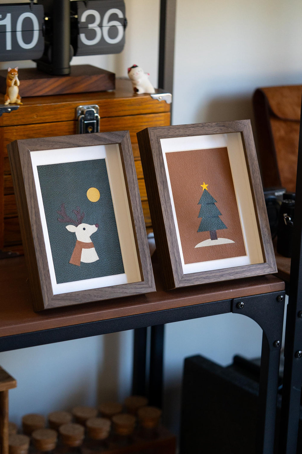 Handmade Leather Christmas Tree Art, Minimalist Holiday Wall Decor (20x15cm)